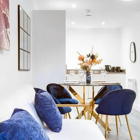 The Elixir 2 Bedroom Near Bullring Centre - Sleeps 7 *